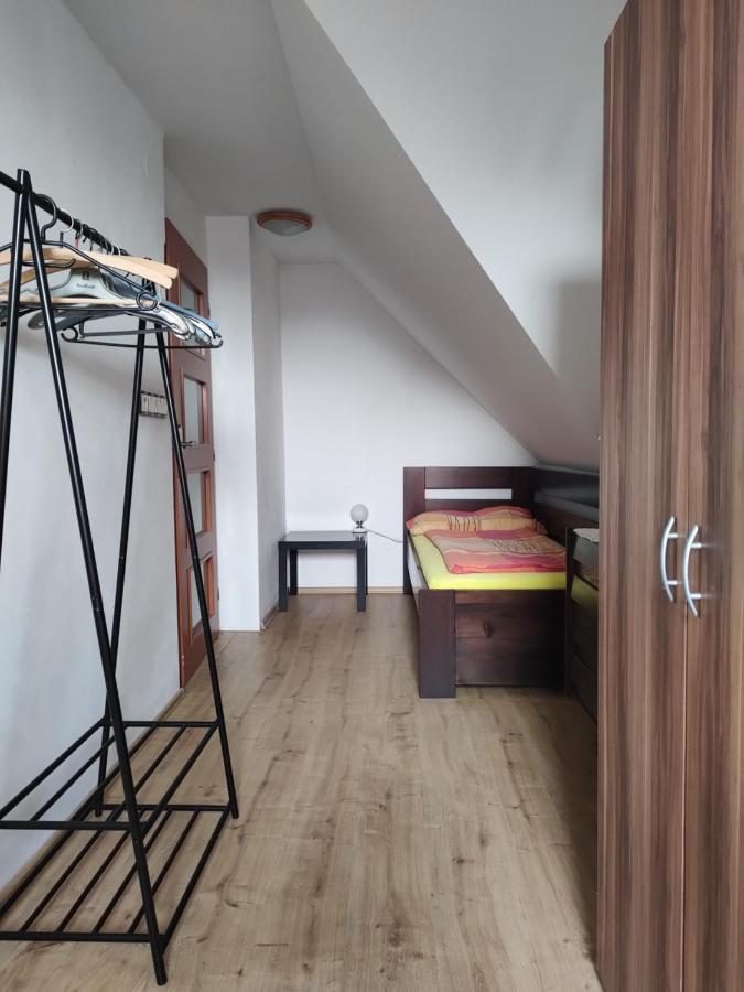 Apartman V Podkrovi Apartment Dobruška Exterior foto