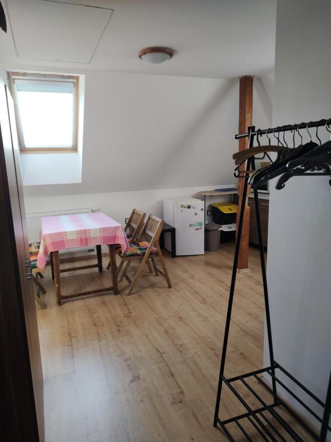 Apartman V Podkrovi Apartment Dobruška Exterior foto